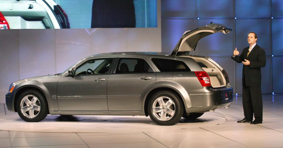  Dodge Magnum R/T 2005 года  (фото 24 из 39)